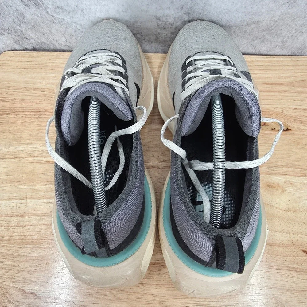 Nike ZoomX Invincible 3 Running Shoes Mens 11 Gray Sneakers Trainers FN7503-065